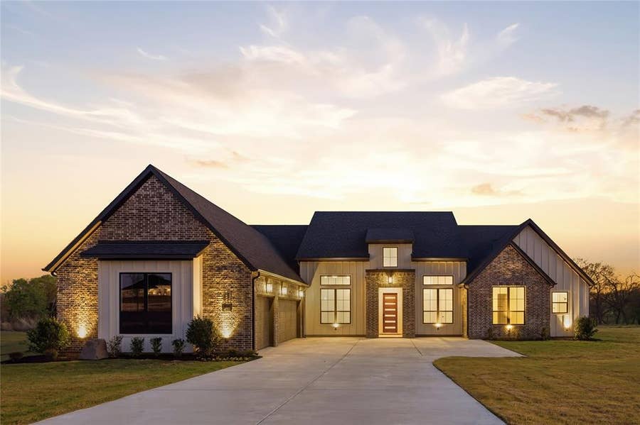 Property photo for 451 Rocky Drive, Waxahachie, TX