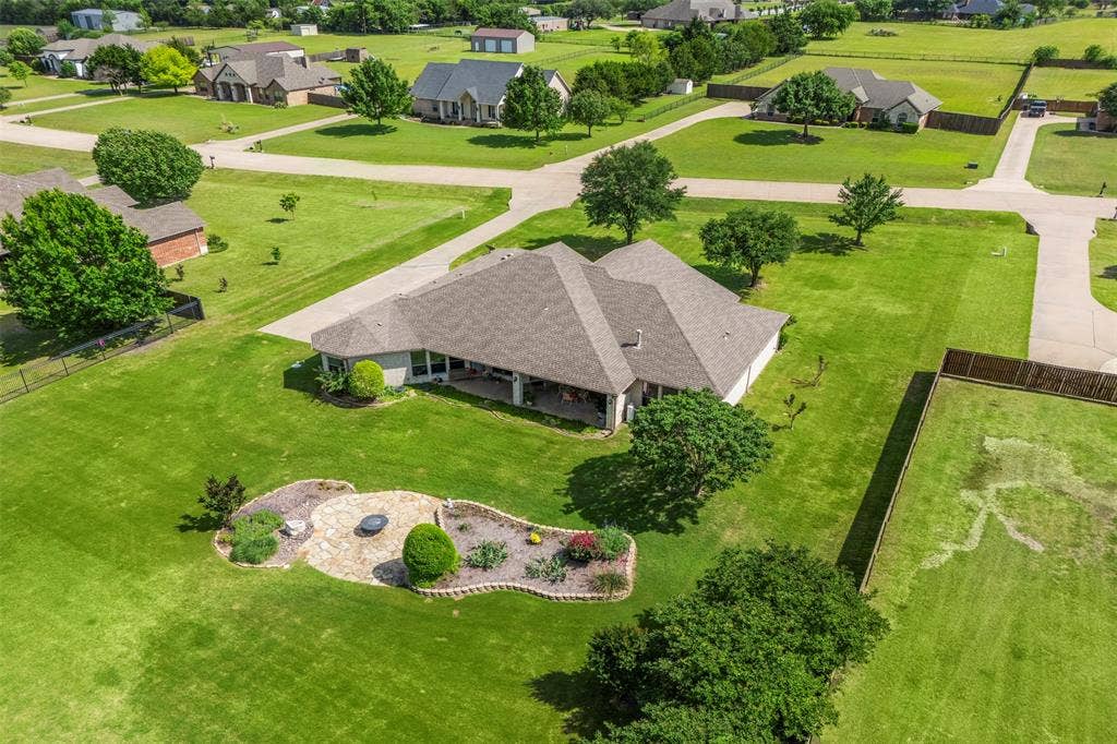 6831 Brooke Boulevard, Midlothian, TX 76065