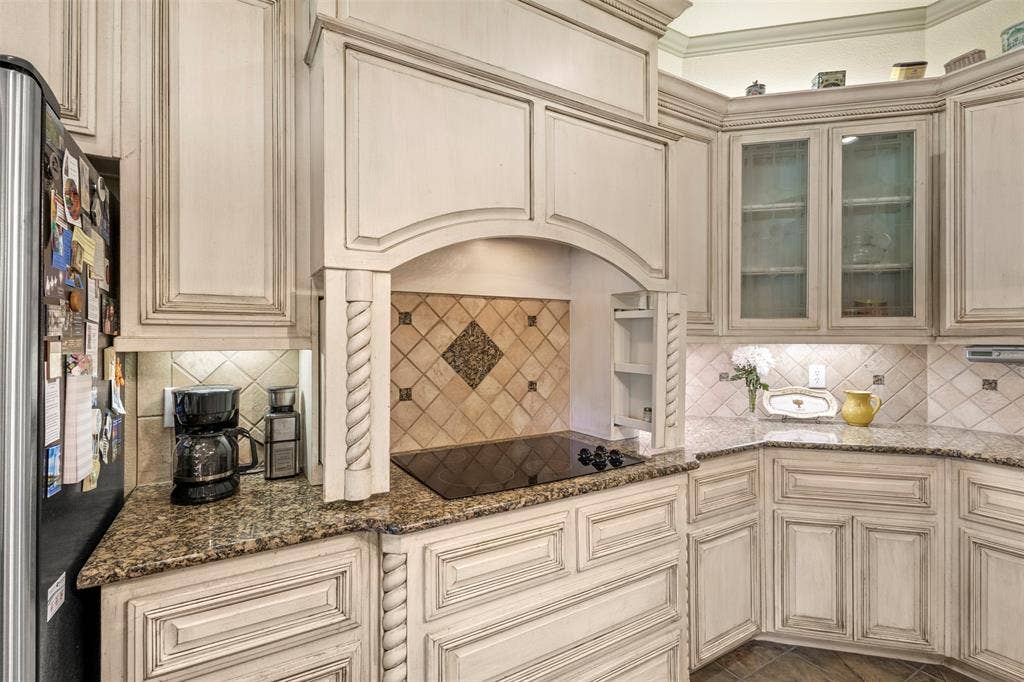 Pull out spice racks by cooktop
