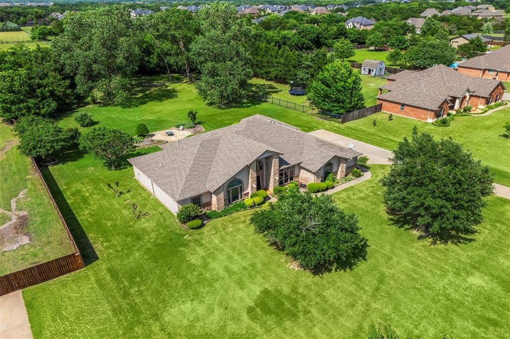 6831 Brooke Boulevard, Midlothian, TX 76065