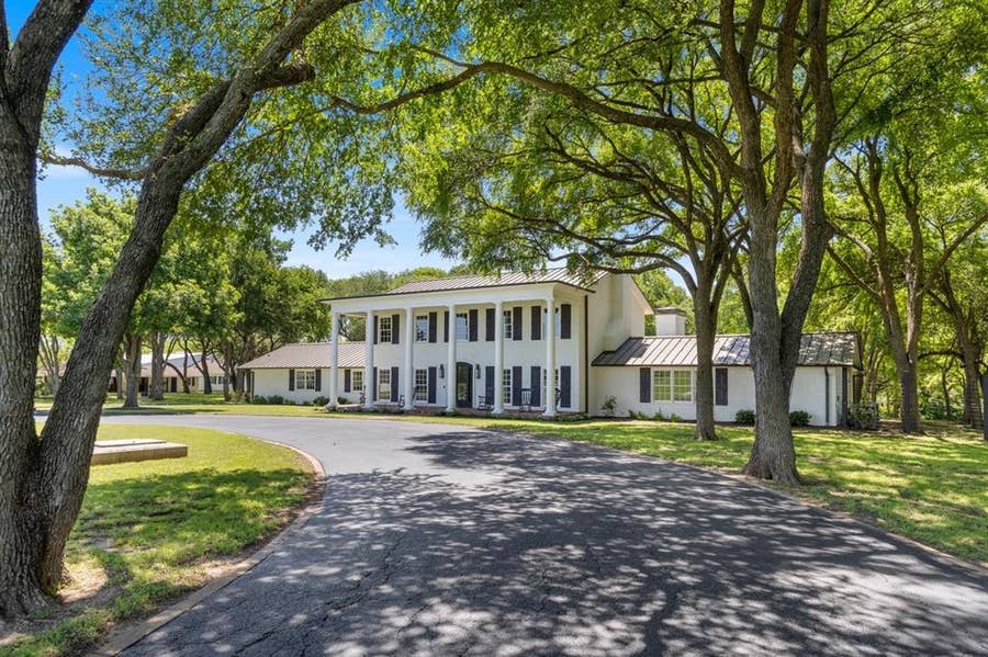 Property photo for 200 Legacy Downs Drive, Fort Worth, TX