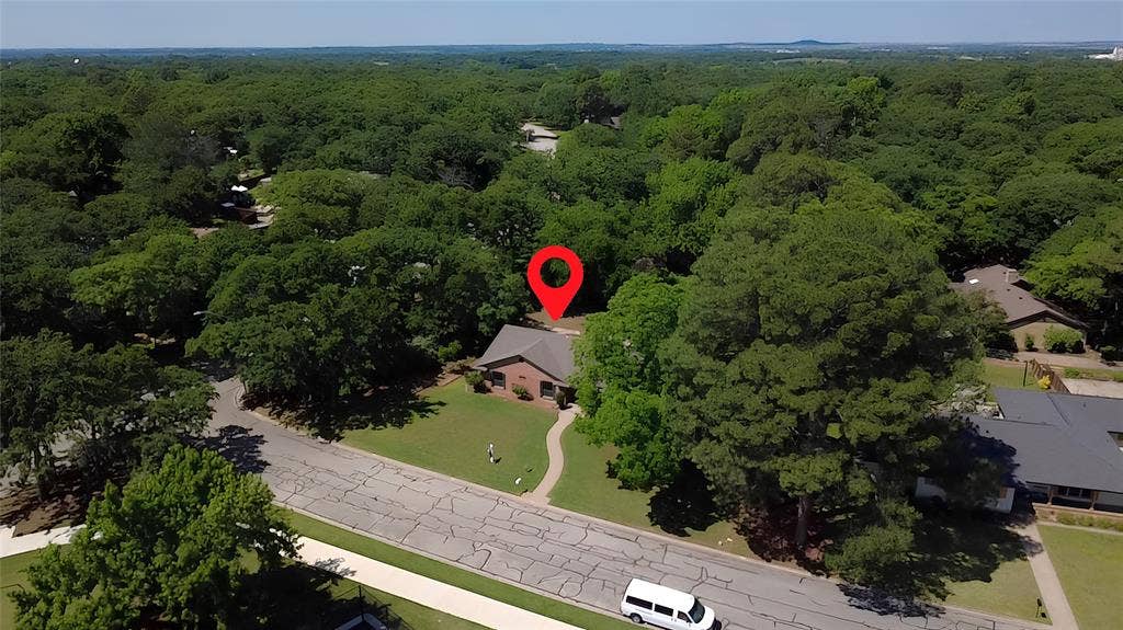 101 Hollyhill Lane, Denton, TX 76205 Image quality insufficient for description