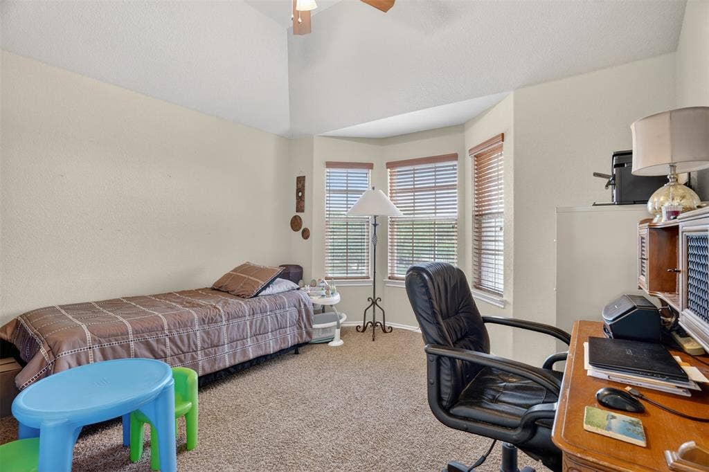 17 Tallwood Lane, Edgecliff Village, TX 76134 17 Tallwood Lane, Edgecliff Village, TX 76134