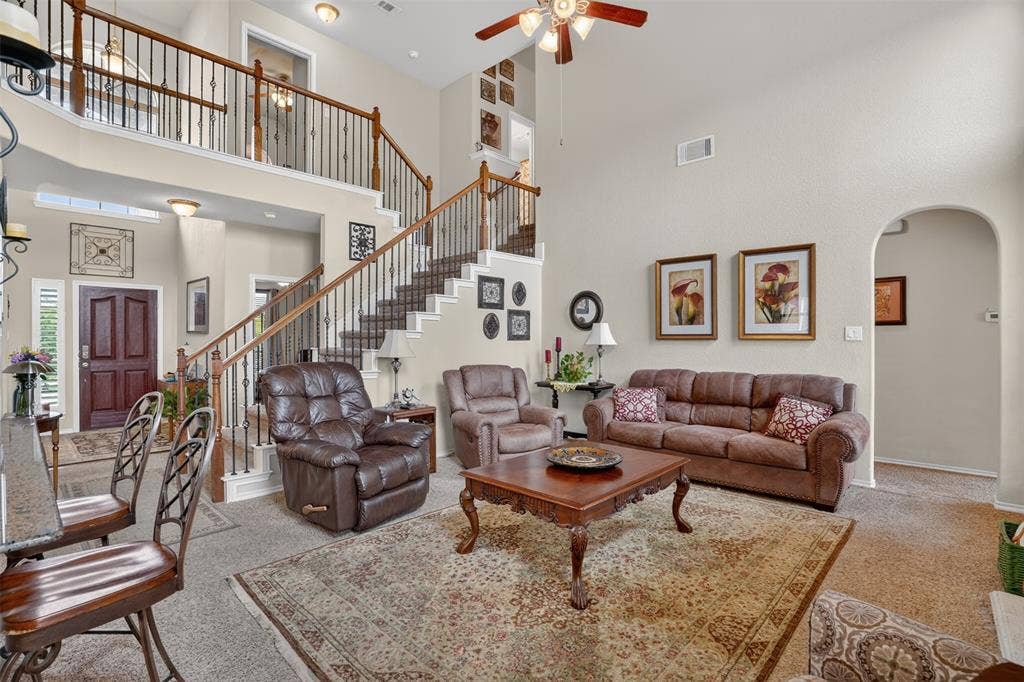 17 Tallwood Lane, Edgecliff Village, TX 76134 17 Tallwood Lane, Edgecliff Village, TX 76134