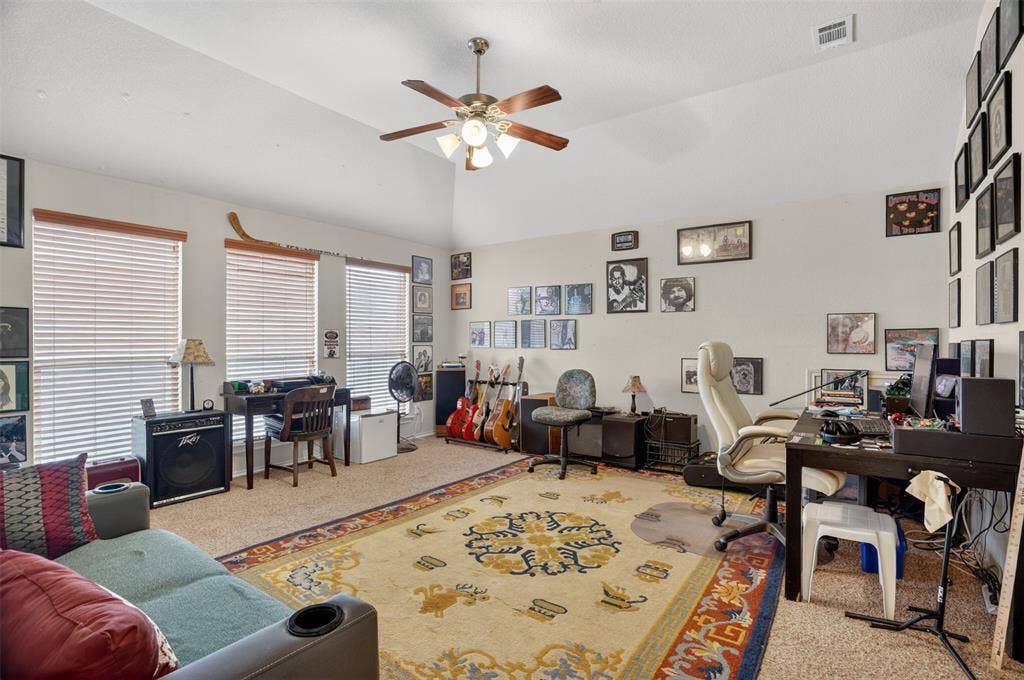 17 Tallwood Lane, Edgecliff Village, TX 76134 17 Tallwood Lane, Edgecliff Village, TX 76134
