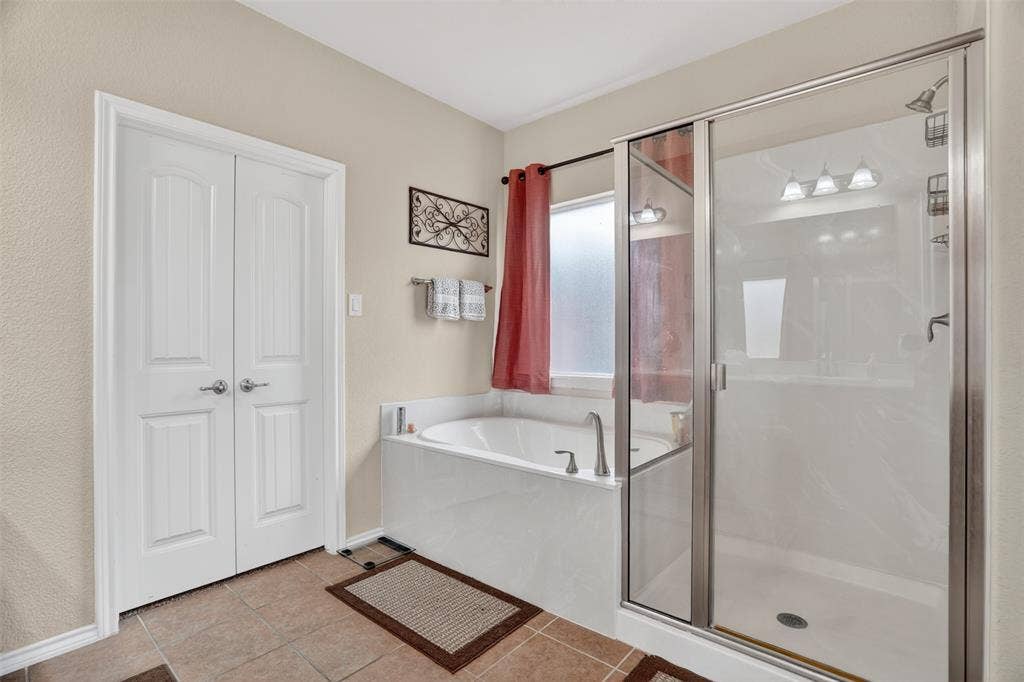 17 Tallwood Lane, Edgecliff Village, TX 76134 17 Tallwood Lane, Edgecliff Village, TX 76134