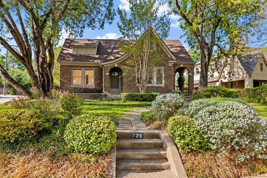 Property photo for 725 Newell Avenue, Dallas, TX