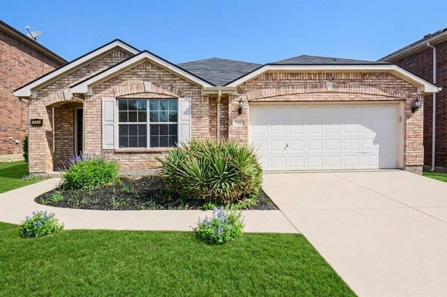 Property photo for 505 Creekside Drive, Princeton, TX