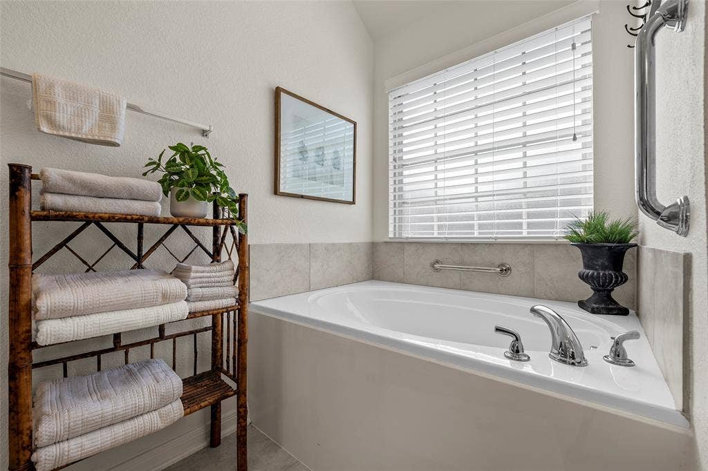 10708 Berwyn Drive, Waco, TX 76708 10708 Berwyn Drive, Waco, TX 76708