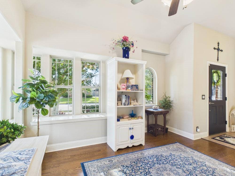 can be formal dining rm, office or FLEX rm