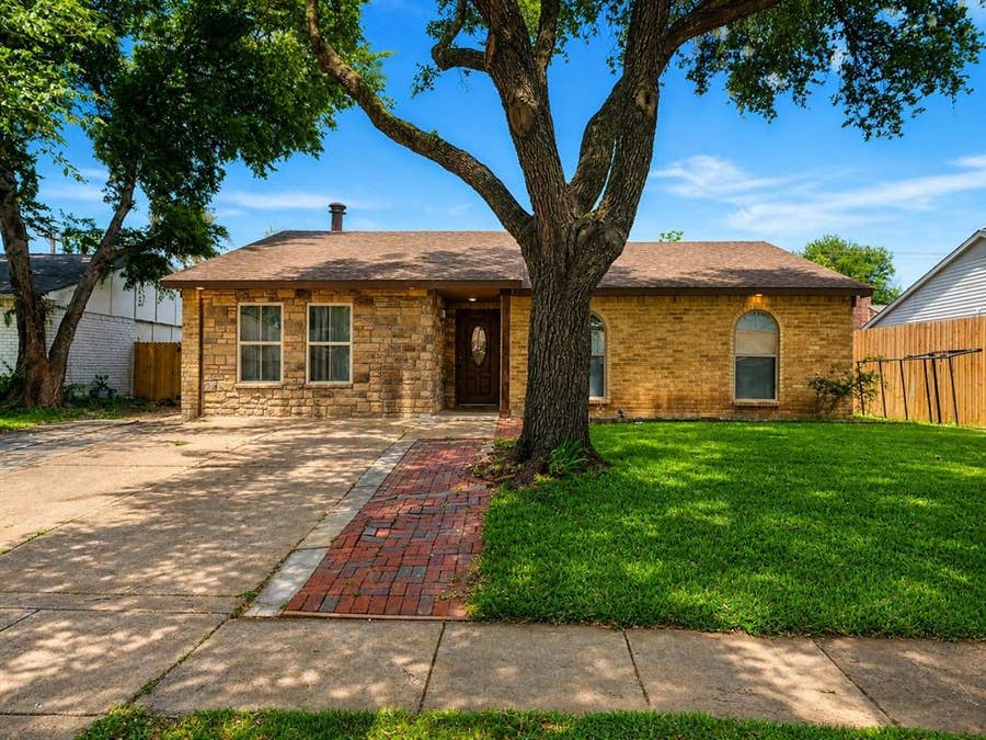 Property photo for 7119 Christie Lane, Dallas, TX