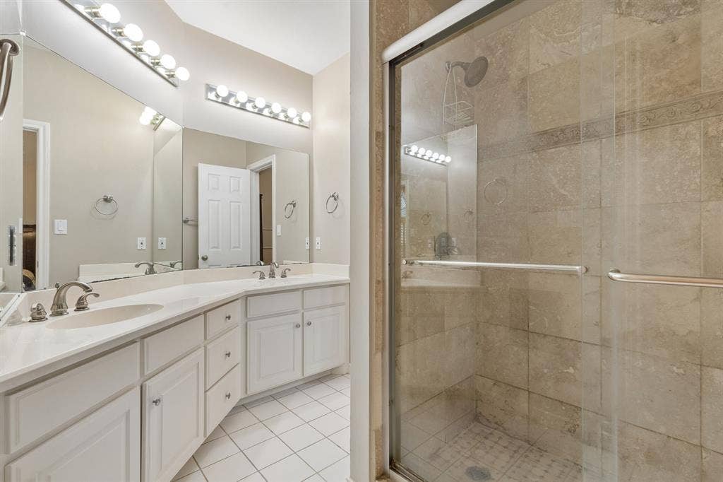 2120 Argyle Drive, Plano, TX 75023 2120 Argyle Drive, Plano, TX 75023