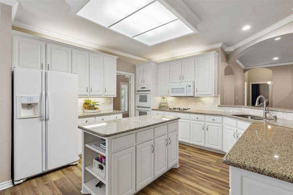 2120 Argyle Drive, Plano, TX 75023 2120 Argyle Drive, Plano, TX 75023