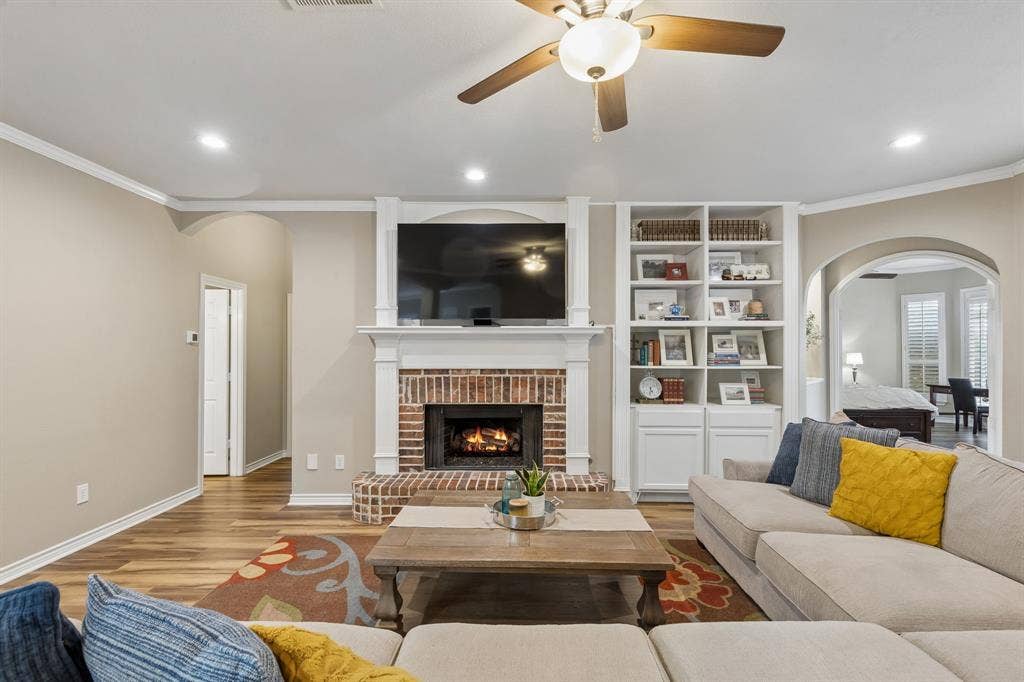 2120 Argyle Drive, Plano, TX 75023 2120 Argyle Drive, Plano, TX 75023