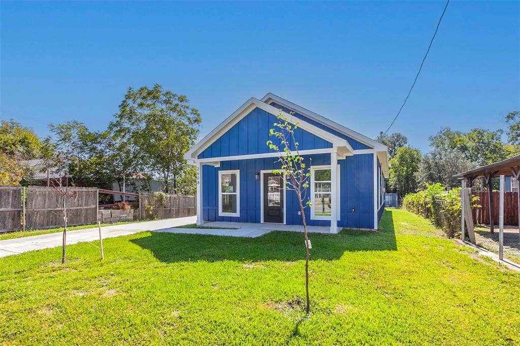 2608 Cleveland Avenue, Waco, TX 76711 2608 Cleveland Avenue, Waco, TX 76711