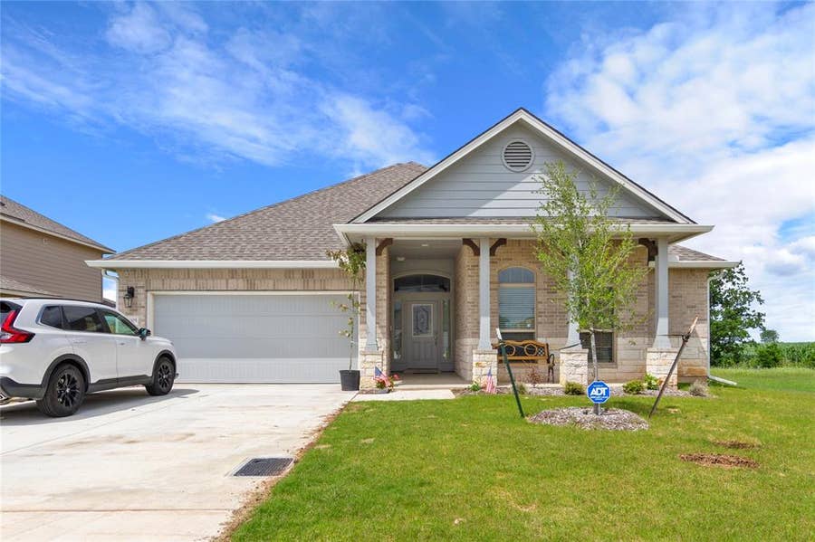 Property photo for 9805 Bridlewood Lane, Waco, TX