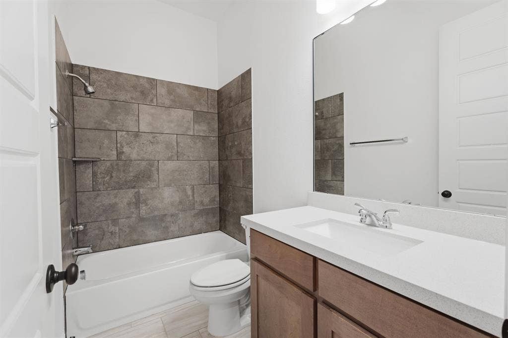 1321 Old Rocksprings Pass, Mansfield, TX 76063