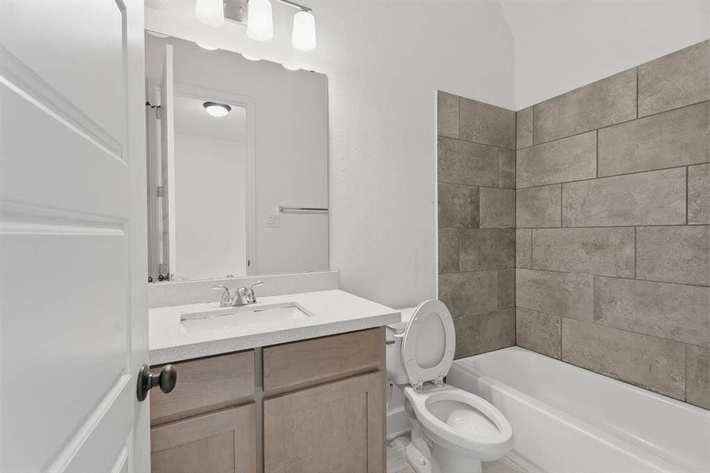 1321 Old Rocksprings Pass, Mansfield, TX 76063