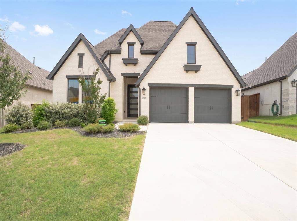 1321 Old Rocksprings Pass, Mansfield, TX 76063