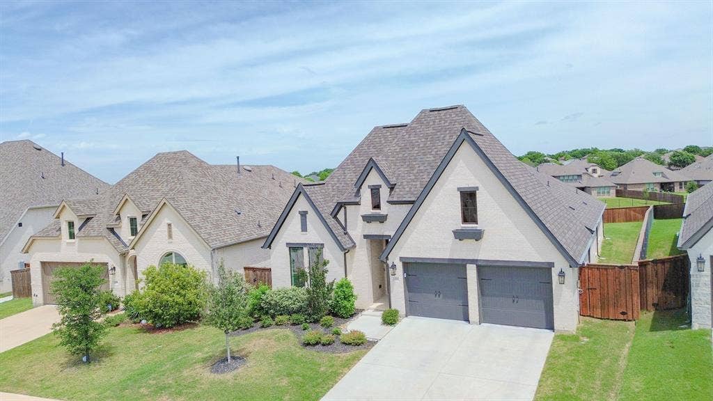1321 Old Rocksprings Pass, Mansfield, TX 76063