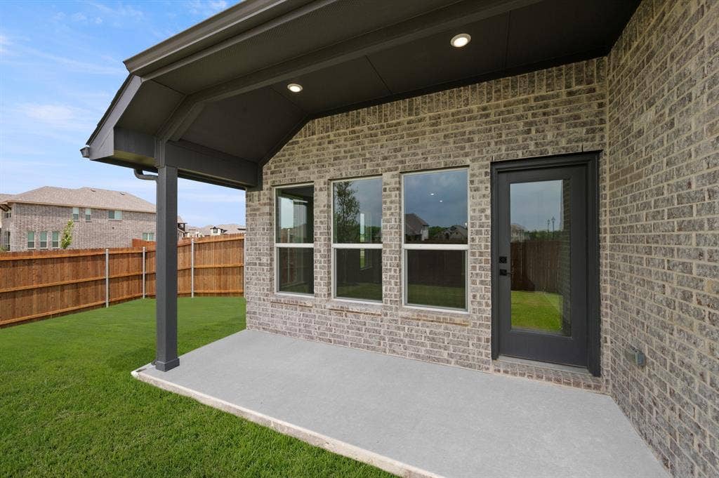 1000 Quincy Court, Crowley, TX 76036 DFW-Hunters Ridge-Concept 2186-1000 Quincy Court- Back Exterior -Risewell Homes-1