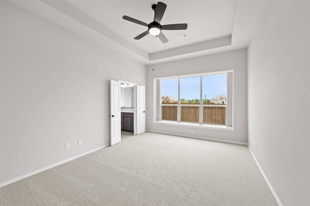 1000 Quincy Court, Crowley, TX 76036 DFW-Hunters Ridge-Concept 2186-1000 Quincy Court- Primary Suite - Risewell Homes-1