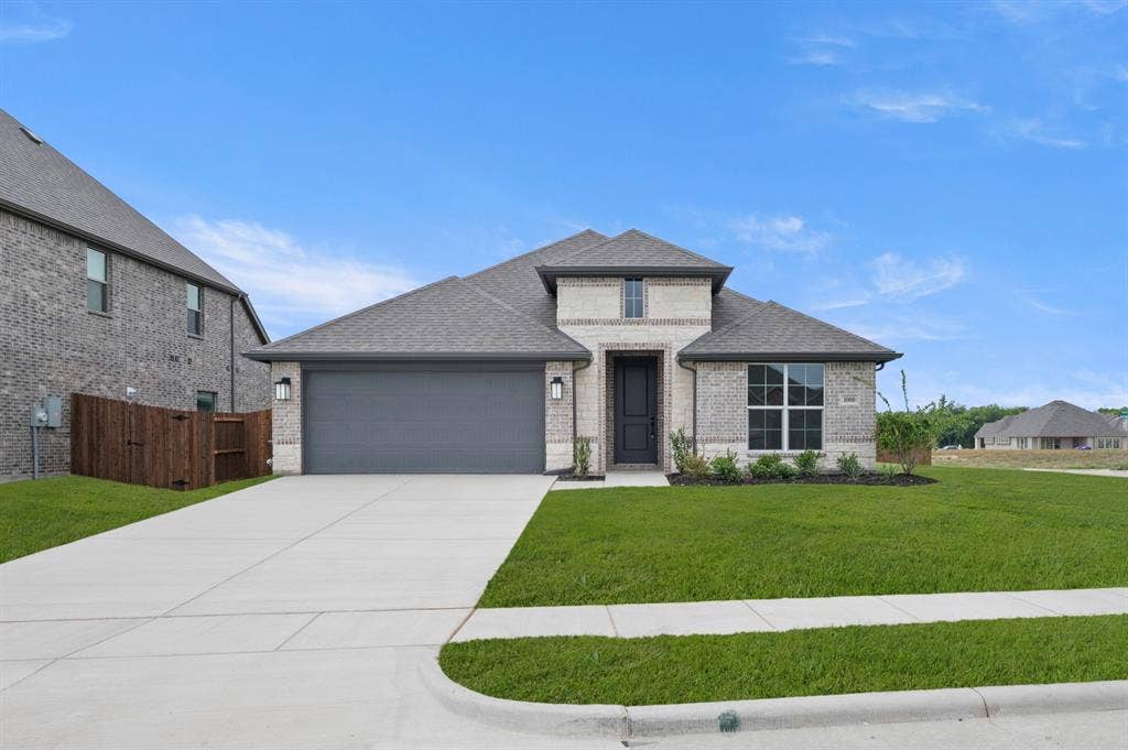 1000 Quincy Court, Crowley, TX 76036 DFW-Hunters Ridge-Concept 2186-1000 Quincy Court-Front Exterior-Risewell Homes-1