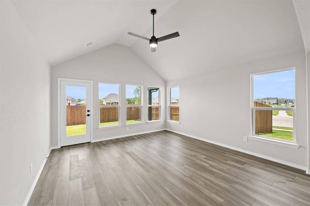 1000 Quincy Court, Crowley, TX 76036 DFW-Hunters Ridge-Concept 2186-1000 Quincy Court- Living Room - Risewell Homes-1
