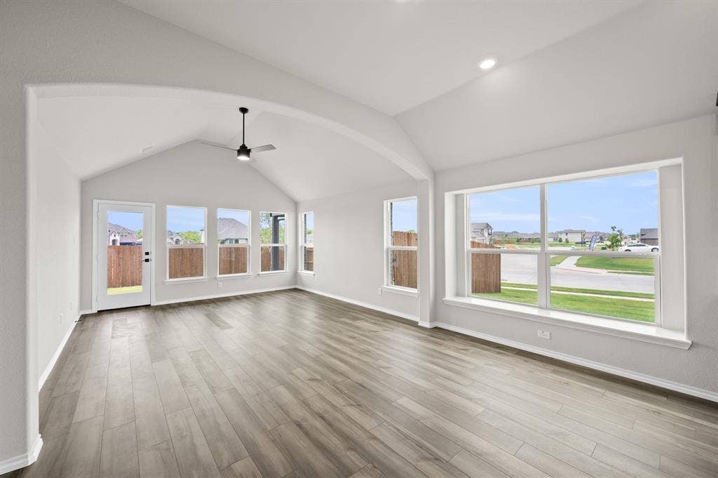 1000 Quincy Court, Crowley, TX 76036 DFW-Hunters Ridge-Concept 2186-1000 Quincy Court- Breakfast Nook - Risewell Homes-1