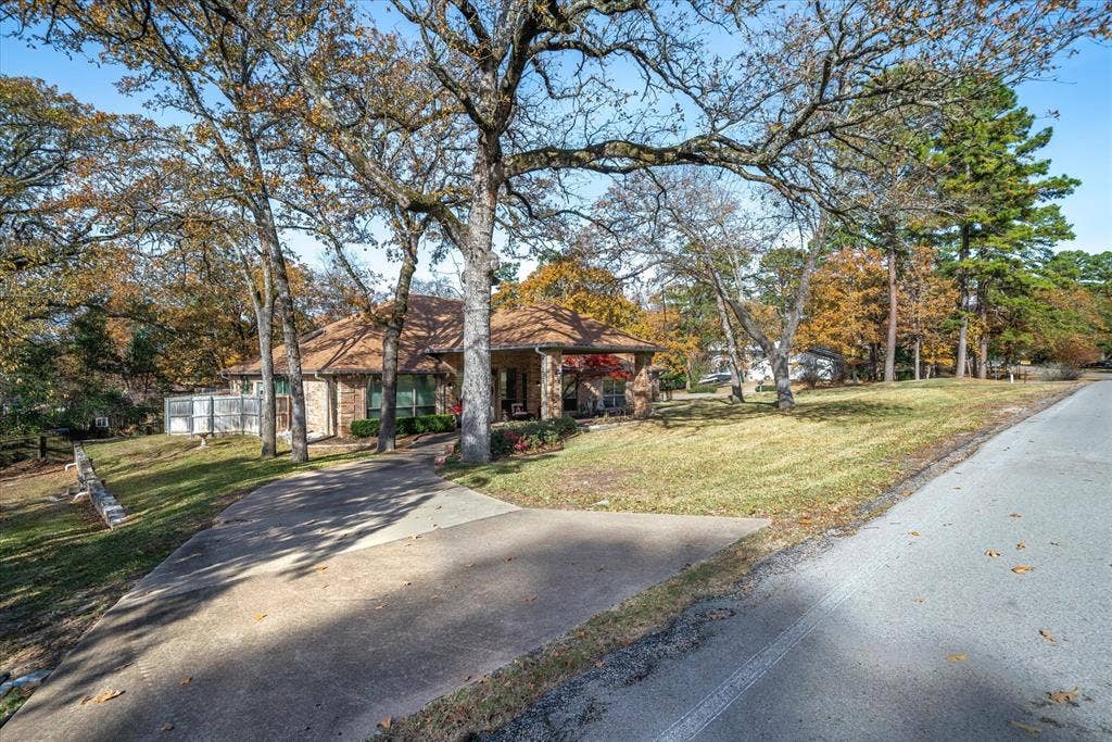 318 Crestview Lane, Hideaway, TX 75771 318 Crestview Lane, Hideaway, TX 75771
