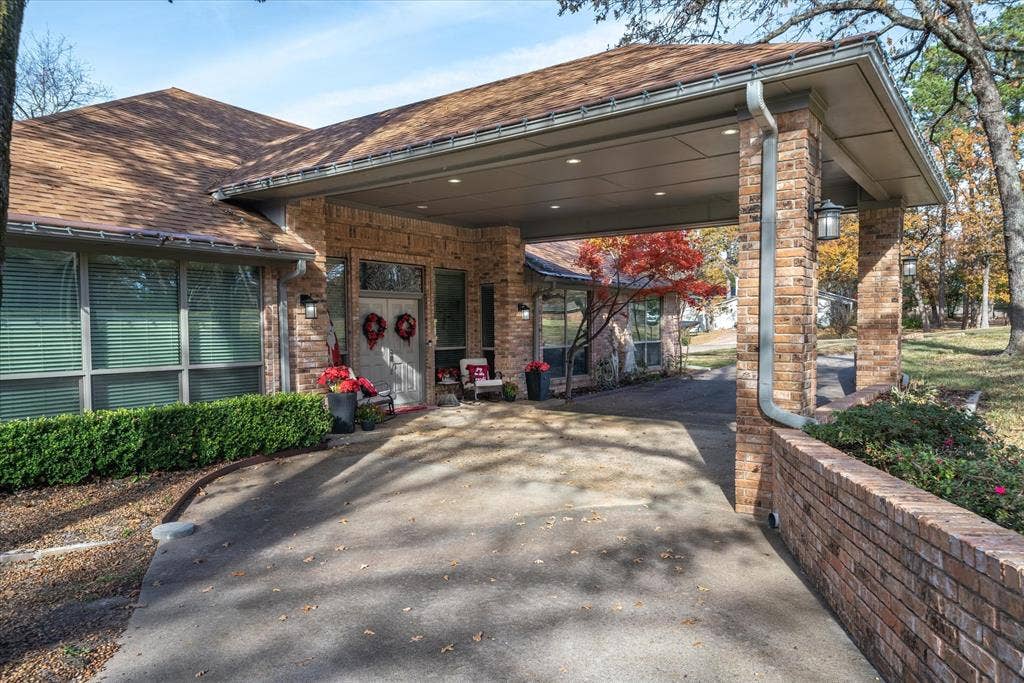318 Crestview Lane, Hideaway, TX 75771 318 Crestview Lane, Hideaway, TX 75771