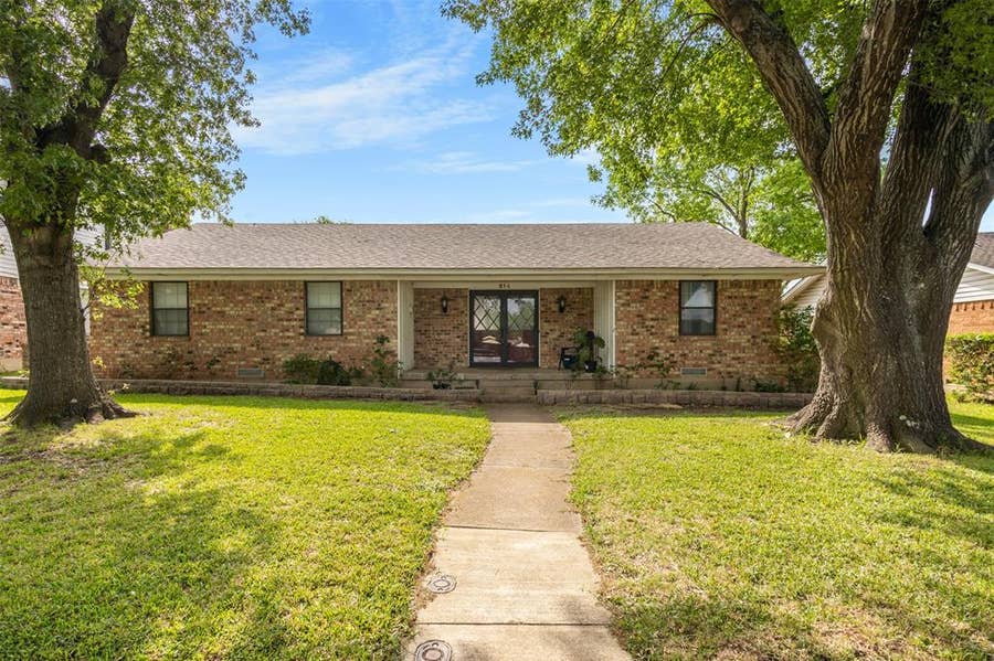 Property photo for 214 S Alexander Avenue, Duncanville, TX