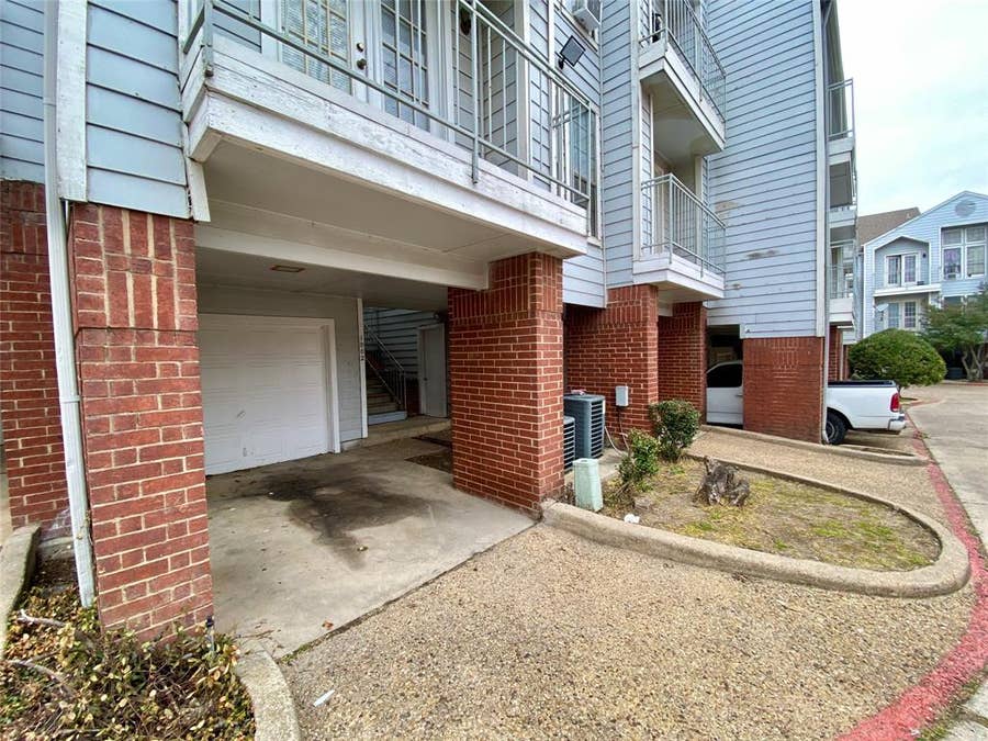 Property photo for 9823 Summerwood Circle, #1002, Dallas, TX