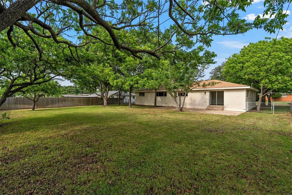 1509 Valeska Drive, Waco, TX 76710 1509 Valeska Drive, Waco, TX 76710