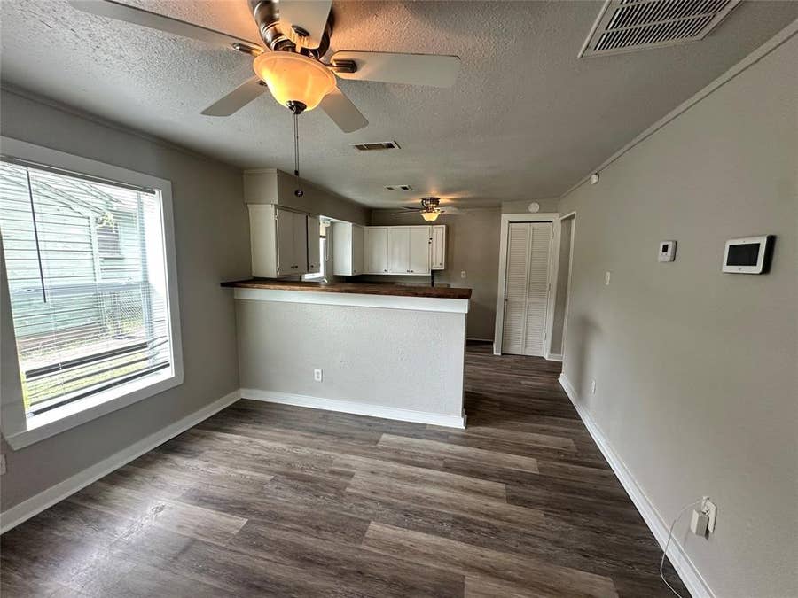 Property photo for 4611 Bradshaw Street, Dallas, TX