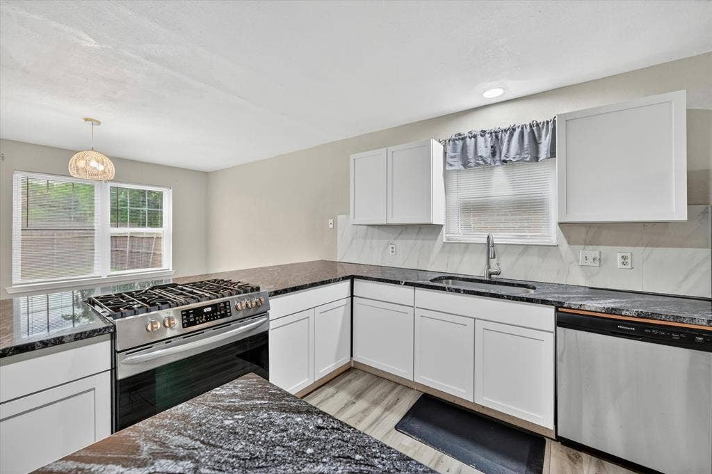3025 David Drive, Rowlett, TX 75088 3025 David Drive, Rowlett, TX 75088