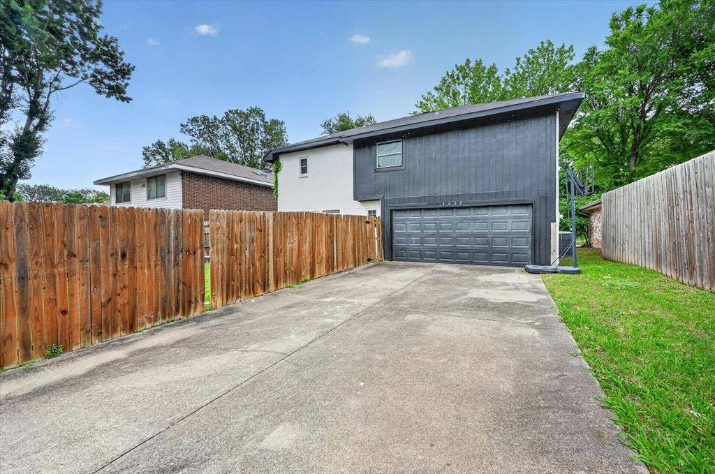 3025 David Drive, Rowlett, TX 75088 3025 David Drive, Rowlett, TX 75088