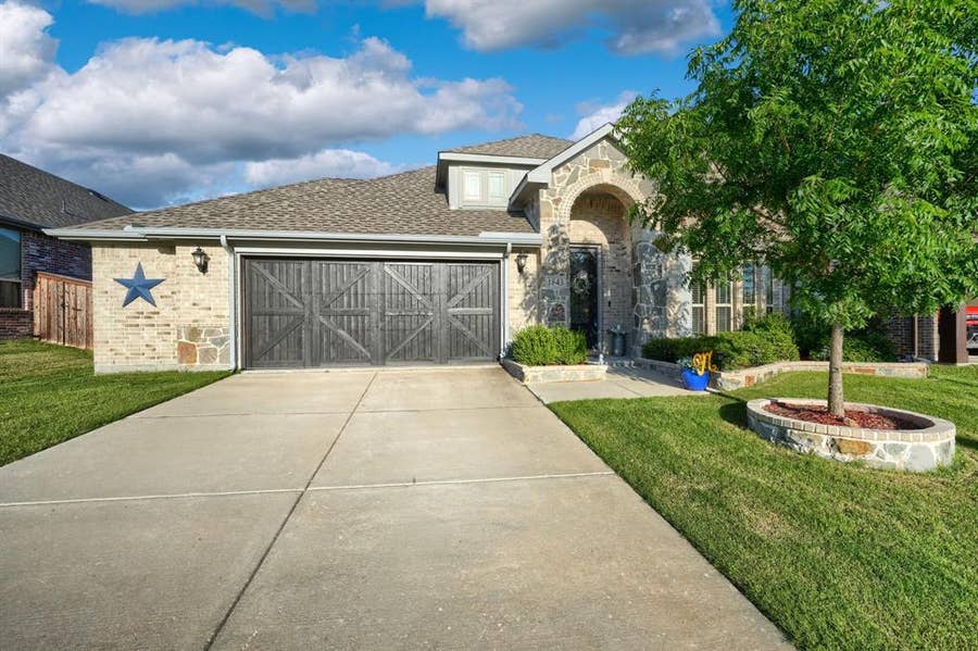 Property photo for 1843 Tuscany Drive, McLendon Chisholm, TX