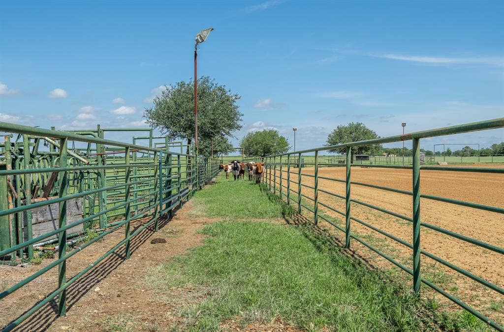 883 N Speegleville Road, Woodway, TX 76712 883 N Speegleville Road, Woodway, TX 76712