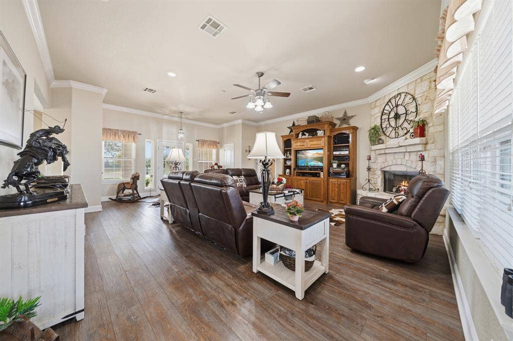 883 N Speegleville Road, Woodway, TX 76712 883 N Speegleville Road, Woodway, TX 76712