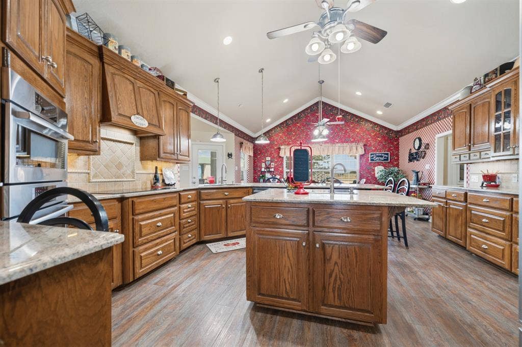 883 N Speegleville Road, Woodway, TX 76712 883 N Speegleville Road, Woodway, TX 76712