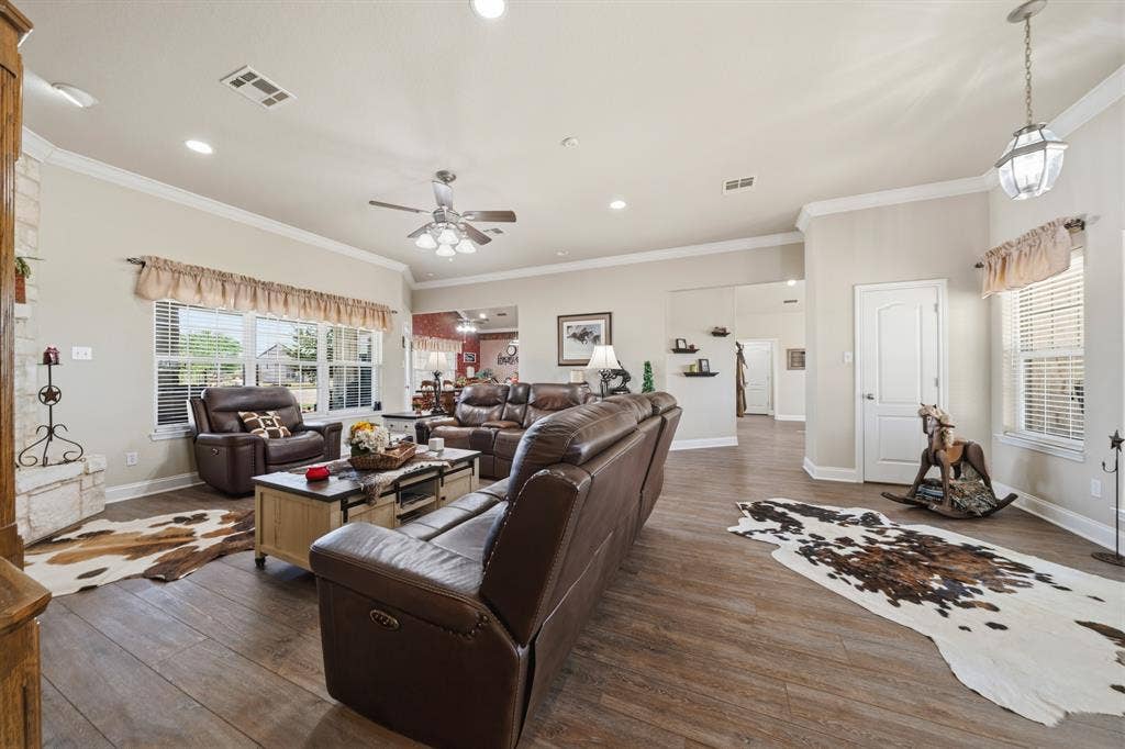 883 N Speegleville Road, Woodway, TX 76712 883 N Speegleville Road, Woodway, TX 76712
