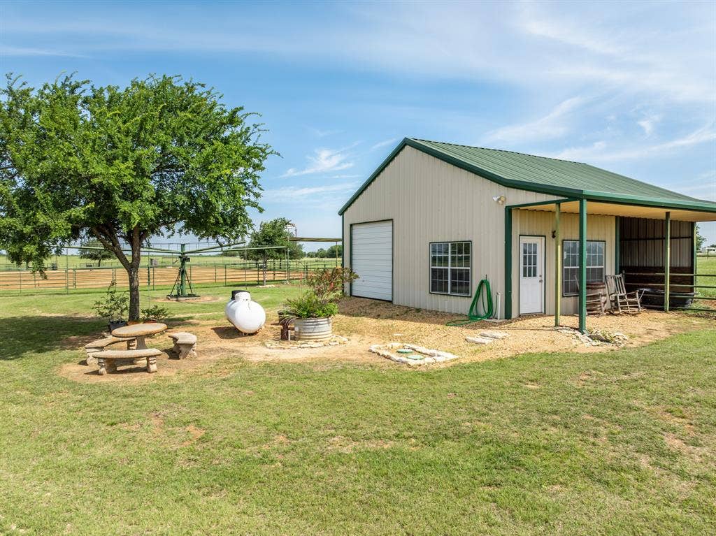 883 N Speegleville Road, Woodway, TX 76712 883 N Speegleville Road, Woodway, TX 76712
