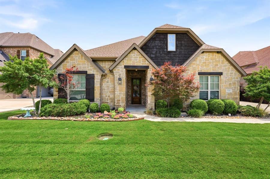 Property photo for 308 Boonesville Bend, Argyle, TX