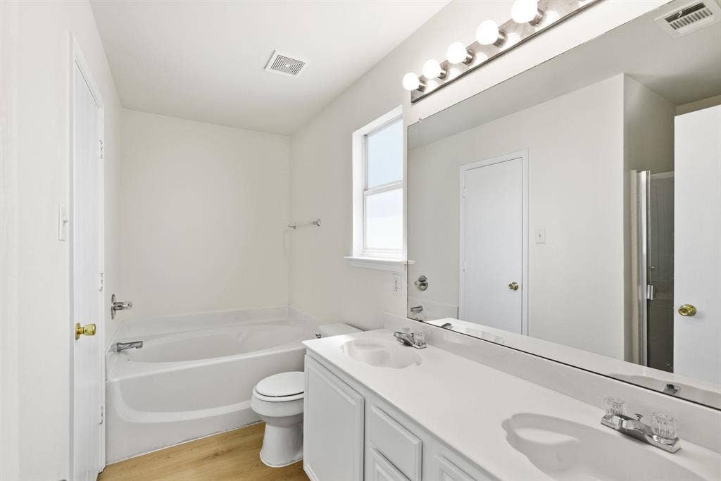 311 S Chestnut Street, Forney, TX 75126 311 S Chestnut Street, Forney, TX 75126