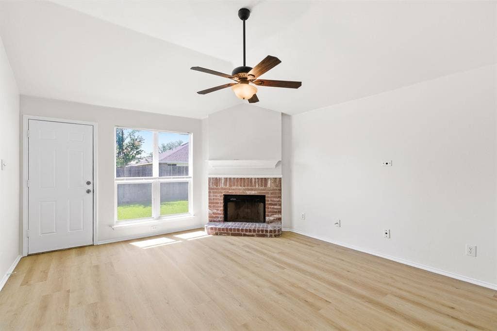 311 S Chestnut Street, Forney, TX 75126 311 S Chestnut Street, Forney, TX 75126