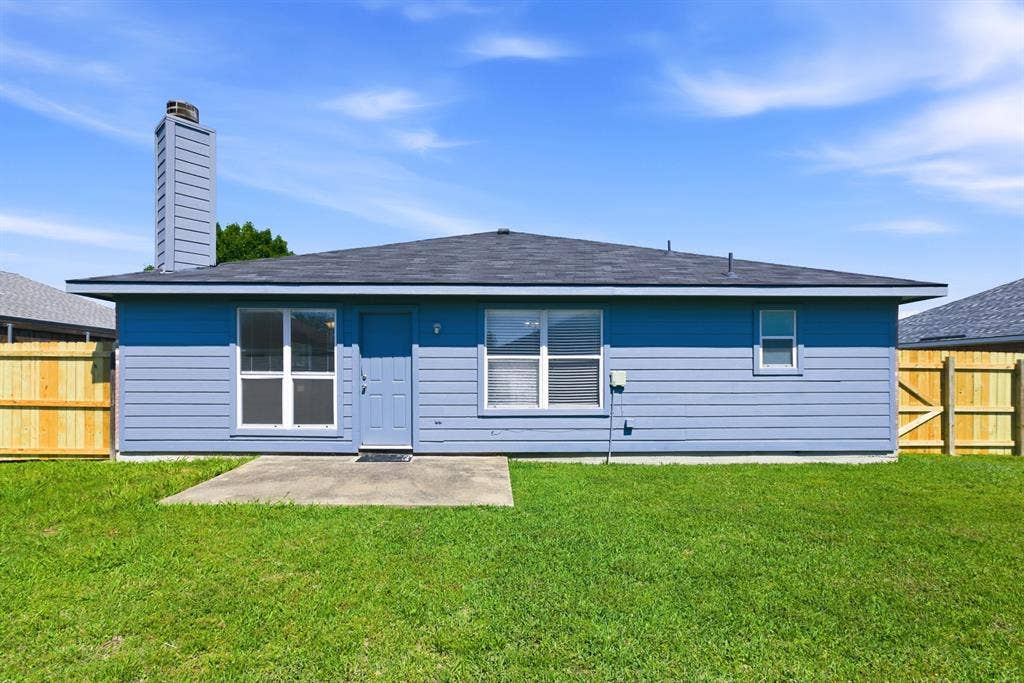 311 S Chestnut Street, Forney, TX 75126 311 S Chestnut Street, Forney, TX 75126