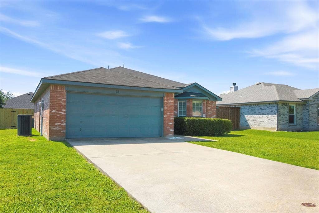 311 S Chestnut Street, Forney, TX 75126 311 S Chestnut Street, Forney, TX 75126