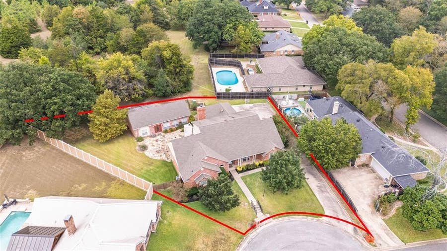 Property photo for 6400 Creekside Drive, Greenville, TX