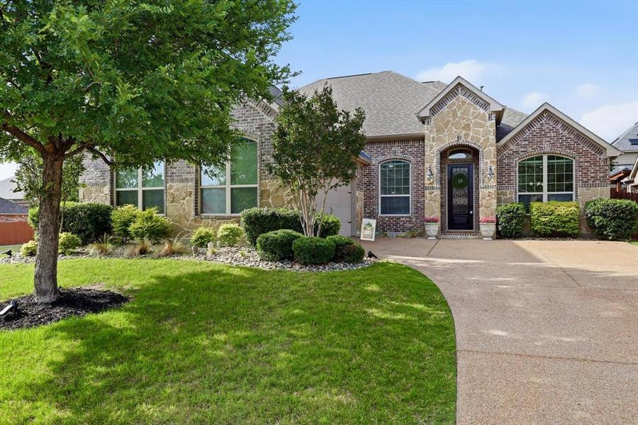 Property photo for 9714 Amberwoods Lane, Frisco, TX